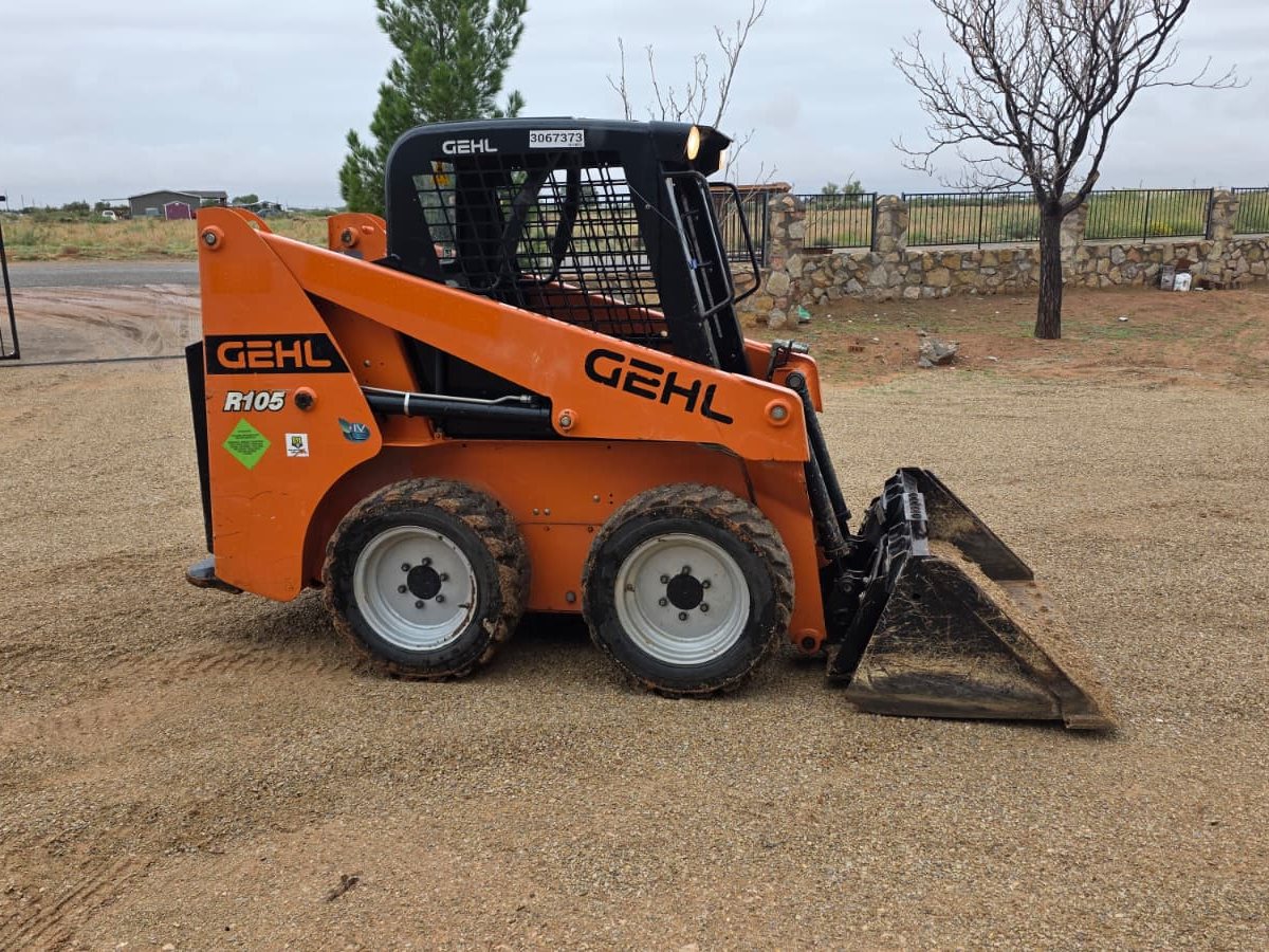 Minicargador Gehl R105 en renta por d&iacute;a en El Paso, Texas